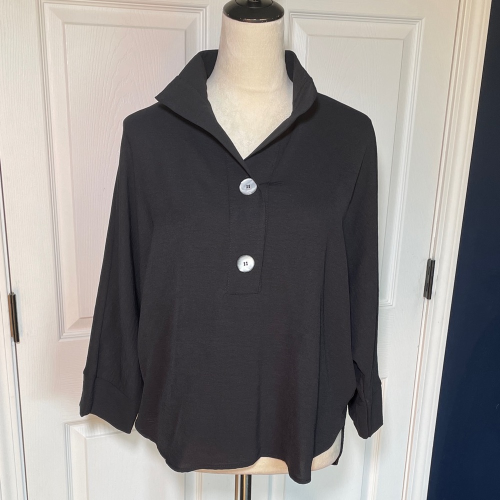 NWT Tangerine (brand) Black 3/4 Sleeve Pullover Standup Collar Shirt‎ S/M